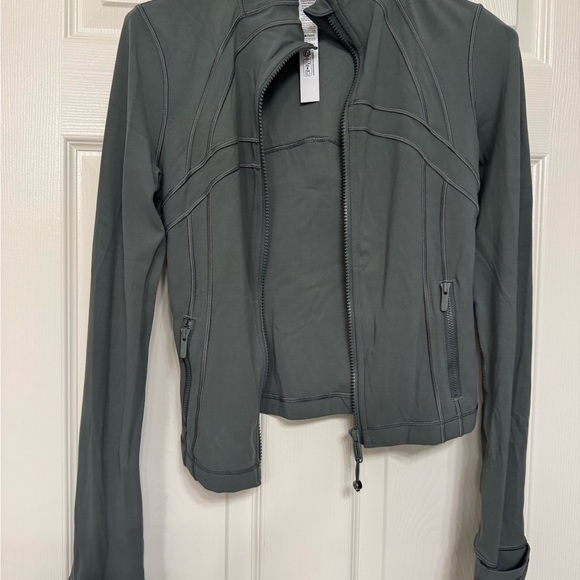 New -Lululemon Athletica Define cropped Jacket- 🪴price to sell & firm🪴 - Picture 6 of 6